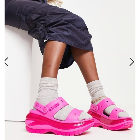 Crocs Women's size 8 Classic Mega Crush Sandals Juice Pink Thick Soled Platform - Picture 3 of 14